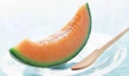 晚上吃西瓜又吃哈密瓜,西瓜与哈密瓜的完美邂逅