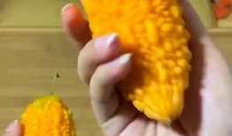 肚子饿吃瓜好吗,肚子饿时吃瓜的利弊探讨