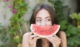 冬天吃瓜夏天吃雪,冬天吃瓜，夏天品雪