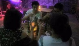 道口酒吧吃瓜事件,揭秘背后真相与争议