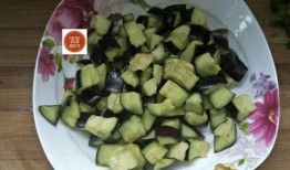 小茄子吃瓜,小茄子与瓜果乐园的奇幻之旅