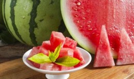 花瓣吃瓜组,揭秘网络热议背后的花边新闻