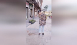 夫妻吵架吃瓜遭殃,家中物品遭殃！