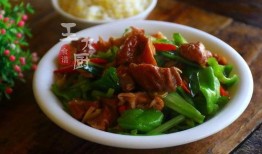 爆炒帅哥吃瓜大王,揭秘吃瓜大王的美食传奇