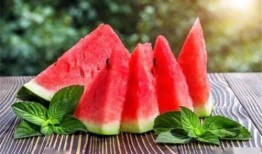 夏天吃咸瓜补充什么,补充电解质，清凉一夏的秘密武器