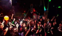 夜晚蹦迪吃瓜视频,揭秘蹦迪现场的热辣吃瓜瞬间